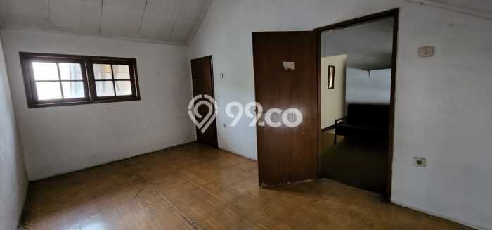 For Sale Rumah 4 Kamar Lokasi Ideal Bagus dan Strategis di Bojongloa Kidul For Sale Rumah 4 Kamar Lokasi Ideal Bagus dan Strategis di Bojongloa Kidul