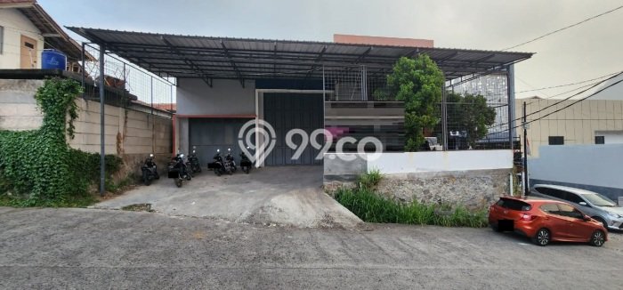 INVESTASI CERDAS! Gudang Kawasan Margaasih, Luas 650m2m², Akses Mainroad INVESTASI CERDAS! Gudang Kawasan Margaasih, Luas 650m2m², Akses Mainroad