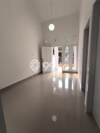 Rumah Modern 3 Kamar LT 102m2 di Taman Kopo Indah Rumah Modern 3 Kamar LT 102m2 di Taman Kopo Indah