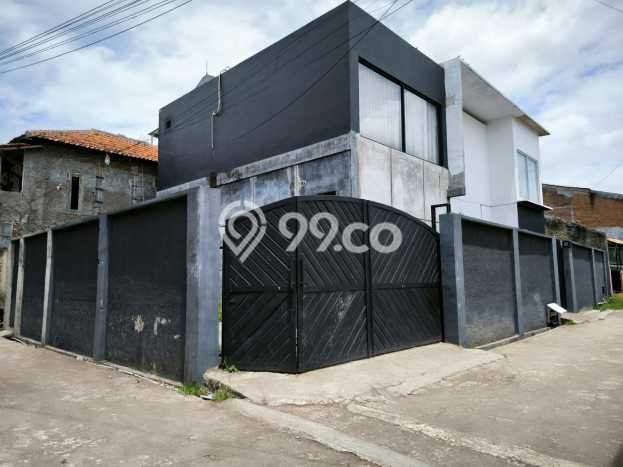 For Sale! Luxury House LT 216m2 Desain Modern di Cigondewah For Sale! Luxury House LT 216m2 Desain Modern di Cigondewah