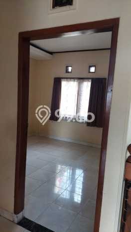 Disewakan! Rumah 4 Kamar Tidur &
5 Kamar Mandi di Cikutra, Bandung Disewakan! Rumah 4 Kamar Tidur &
5 Kamar Mandi di Cikutra, Bandung