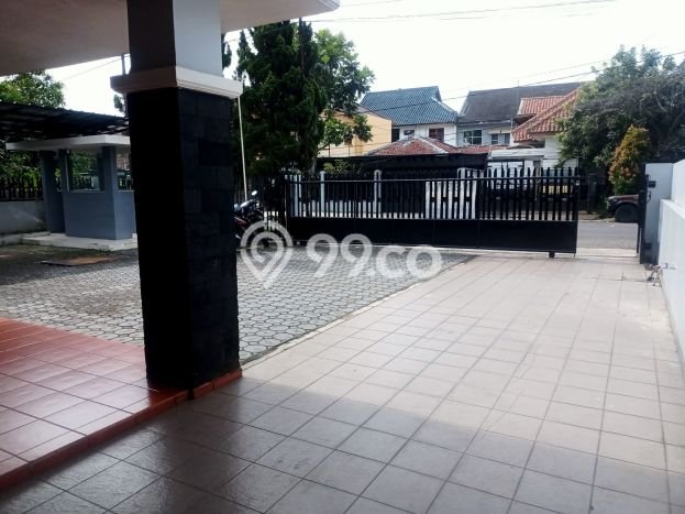Hunian Mewah LB 280m2 Siap Pakai Desain Elegan di Turangga, Bandung Hunian Mewah LB 280m2 Siap Pakai Desain Elegan di Turangga, Bandung