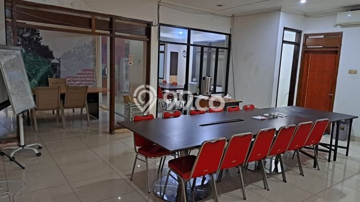Hunian Mewah LB 280m2 Siap Pakai Desain Elegan di Turangga, Bandung Hunian Mewah LB 280m2 Siap Pakai Desain Elegan di Turangga, Bandung