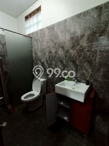 Disewakan! Rumah 4 Kamar Tidur &
4 Kamar Mandi di Cikutra, Bandung Disewakan! Rumah 4 Kamar Tidur &
4 Kamar Mandi di Cikutra, Bandung