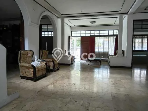 Rumah sewa siap pakai 5 Kamar Tidur di Cikutra, Bandung Rumah sewa siap pakai 5 Kamar Tidur di Cikutra, Bandung