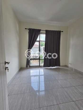 Disewakan! Rumah 3 Kamar Tidur &
2 Kamar Mandi di BSD, Tangerang Disewakan! Rumah 3 Kamar Tidur &
2 Kamar Mandi di BSD, Tangerang