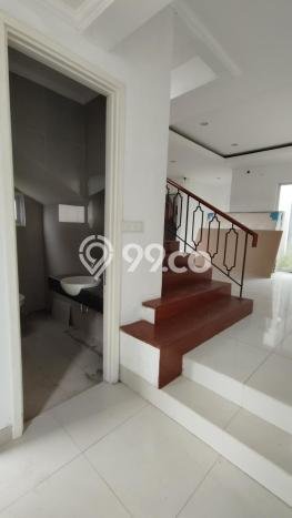 Ready to Use! Luxury House LT 160m2 Desain Elegan di BSD Ready to Use! Luxury House LT 160m2 Desain Elegan di BSD