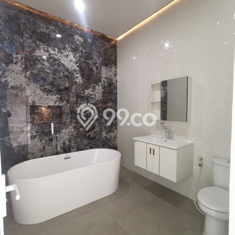 Dijual Rumah Premium dengan Fasilitas Sekitar Komplit di BSD, Tangerang Selatan Dijual Rumah Premium dengan Fasilitas Sekitar Komplit di BSD, Tangerang Selatan