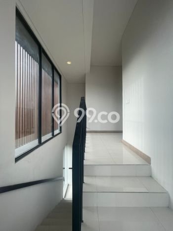 Hunian Elit LB 207m2 Siap Huni Desain Elegan di BSD, Tangerang Hunian Elit LB 207m2 Siap Huni Desain Elegan di BSD, Tangerang