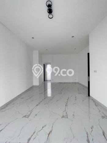 Rumah Elit Modern Tanpa Renovasi di BSD Tangerang Rumah Elit Modern Tanpa Renovasi di BSD Tangerang