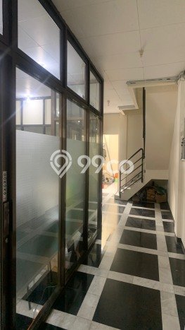 Ruko Area Komersial Kawasan Semarang Tengah, Luas 300m2m², Jalan Raya Ruko Area Komersial Kawasan Semarang Tengah, Luas 300m2m², Jalan Raya