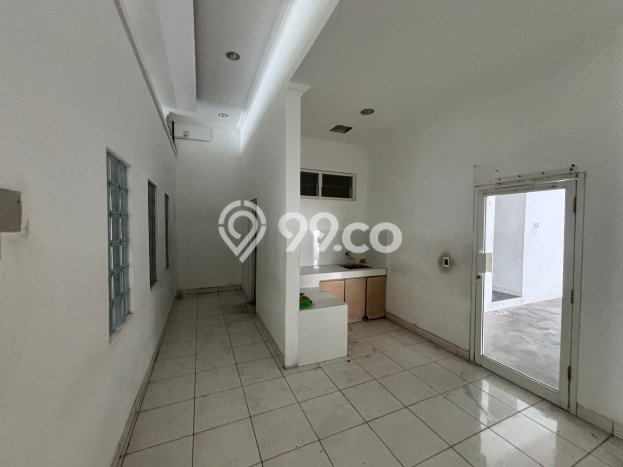 LOKASI BISNIS! Komersial Disewakan Kawasan Majapahit, Luas 800m², Jalan Strategis LOKASI BISNIS! Komersial Disewakan Kawasan Majapahit, Luas 800m², Jalan Strategis