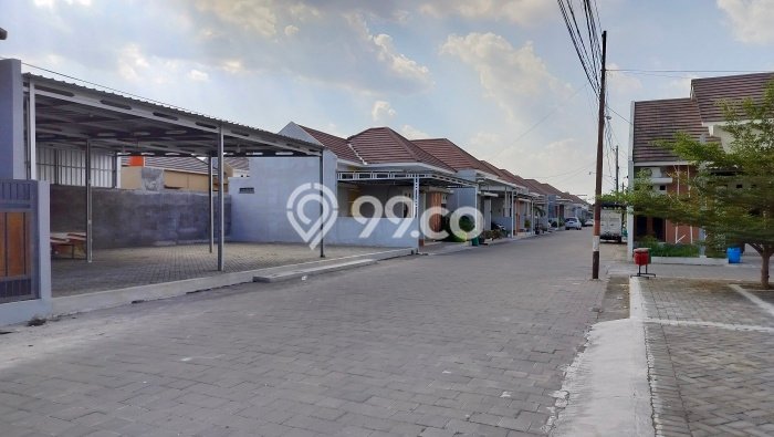 Rumah di Gentan, LT 100m², LB 70m² Rumah di Gentan, LT 100m², LB 70m²