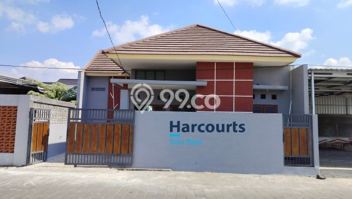 Rumah di Gentan, LT 100m², LB 70m² Rumah di Gentan, LT 100m², LB 70m²