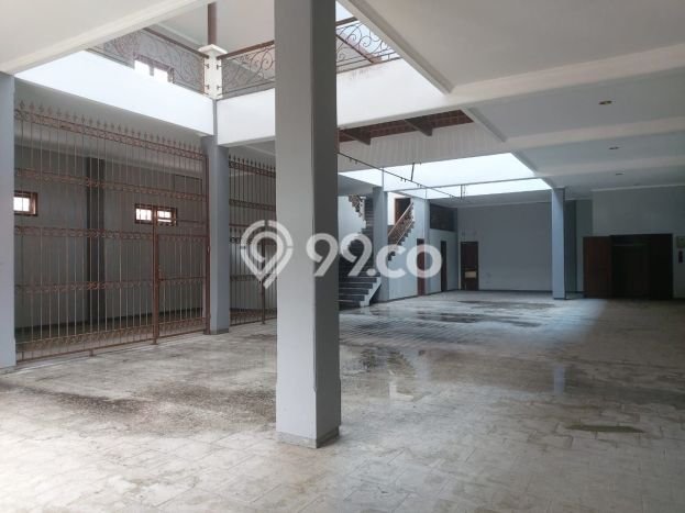 INVESTASI POTENSIAL! Komersial Kawasan Jajar, Luas 1050m², Area Bisnis INVESTASI POTENSIAL! Komersial Kawasan Jajar, Luas 1050m², Area Bisnis