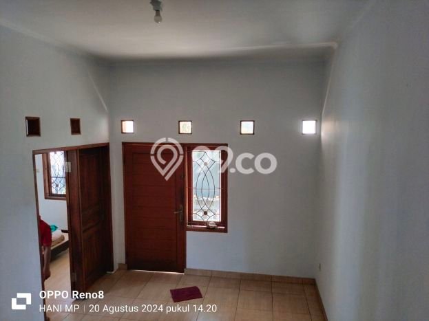 Rumah Berkelas LT 110m2m² / LB 190m2m² di Kompleks Cluster Arcamanik, Bandung Rumah Berkelas LT 110m2m² / LB 190m2m² di Kompleks Cluster Arcamanik, Bandung