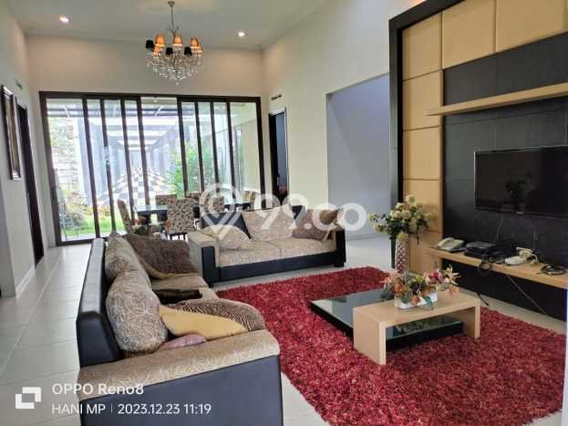 For Sale! Luxury House LT 350m2 Desain Elegan di Kota Baru Parahyangan For Sale! Luxury House LT 350m2 Desain Elegan di Kota Baru Parahyangan