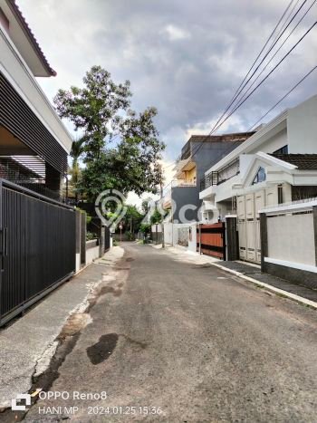 Hunian Nyaman Asri 4 KT Siap Huni di Turangga Bandung Hunian Nyaman Asri 4 KT Siap Huni di Turangga Bandung