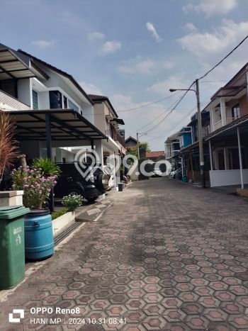Jual Rumah Bagus Siap Huni LB 140m2 di Arcamanik, Bandung Jual Rumah Bagus Siap Huni LB 140m2 di Arcamanik, Bandung
