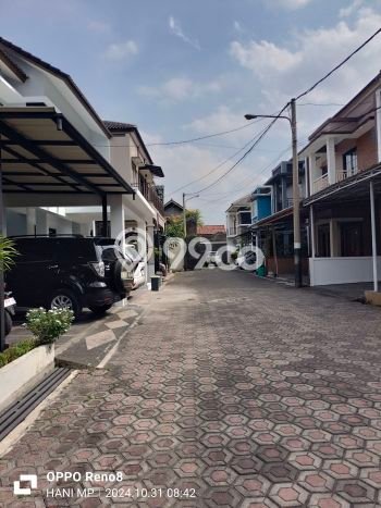 Jual Rumah Bagus Siap Huni LB 140m2 di Arcamanik, Bandung Jual Rumah Bagus Siap Huni LB 140m2 di Arcamanik, Bandung