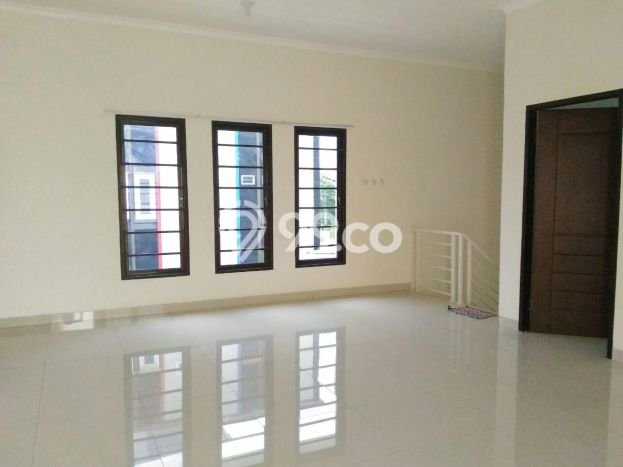 Rumah Eksklusif Siap Huni LT 288m2 di Cengkareng, Jakarta Barat Rumah Eksklusif Siap Huni LT 288m2 di Cengkareng, Jakarta Barat