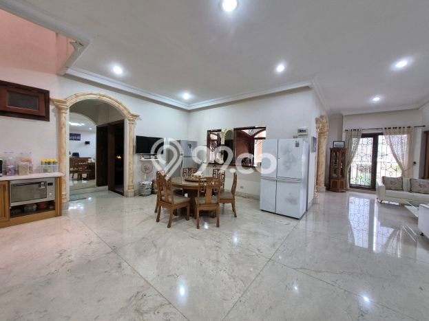Hunian Mewah Dijual LT 360m2 di Penjaringan, Jakarta Utara Hunian Mewah Dijual LT 360m2 di Penjaringan, Jakarta Utara