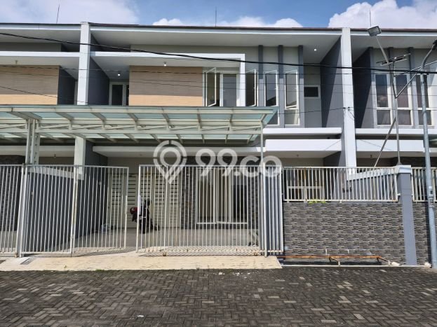 Rumah Kontrakan Surabaya LT 200m2 LB 275m2 Kawasan Darmo permai Rumah Kontrakan Surabaya LT 200m2 LB 275m2 Kawasan Darmo permai