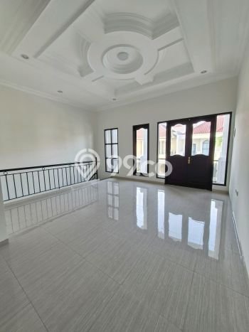 Rumah Luxury Modern Tanpa Renovasi di Citraland Surabaya Rumah Luxury Modern Tanpa Renovasi di Citraland Surabaya