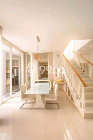 Dijual Rumah Mewah Megah Dengan View Cantik di Pakuwon Indah, Surabaya Dijual Rumah Mewah Megah Dengan View Cantik di Pakuwon Indah, Surabaya