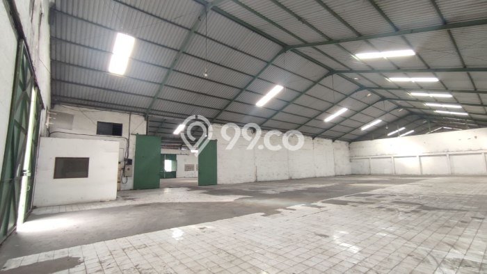 Unit Gudang Paling Strategis di Waru Sidoarjo dengan LB 1200m2 Unit Gudang Paling Strategis di Waru Sidoarjo dengan LB 1200m2