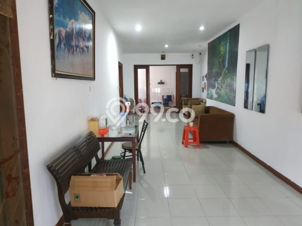 Hot Offer Hunian Mewah Ideal dan Luas di Sawahan, Surabaya Hot Offer Hunian Mewah Ideal dan Luas di Sawahan, Surabaya