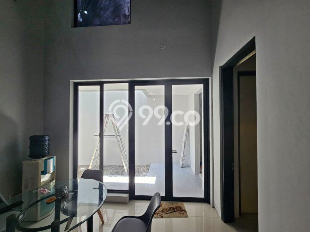 Rumah Elit LB 150m2 Siap Huni Desain Elegan di Pondok Tjandra, Sidoarjo Rumah Elit LB 150m2 Siap Huni Desain Elegan di Pondok Tjandra, Sidoarjo
