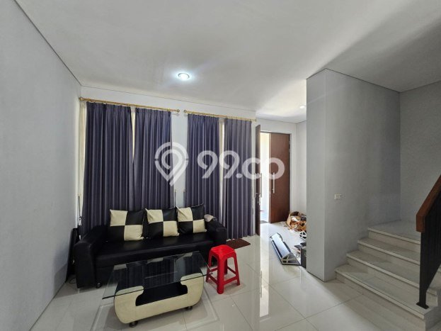 Rumah Elit LB 150m2 Siap Huni Desain Elegan di Pondok Tjandra, Sidoarjo Rumah Elit LB 150m2 Siap Huni Desain Elegan di Pondok Tjandra, Sidoarjo