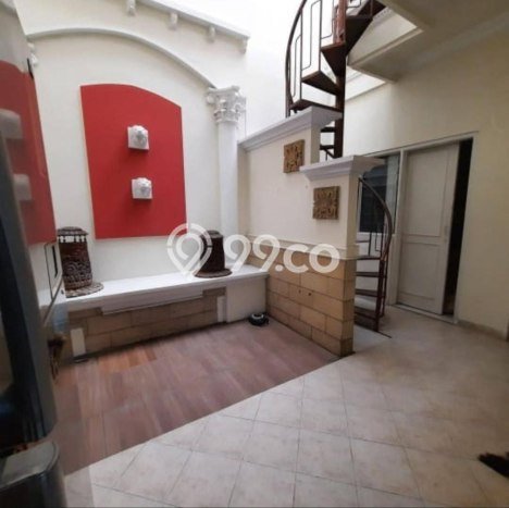 Lokasi strategis! Rumah siap pakai dikontrakkan di Tenggilis Mejoyo LB 300m2 Lokasi strategis! Rumah siap pakai dikontrakkan di Tenggilis Mejoyo LB 300m2