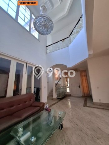 Rumah Elit LB 250m2 Siap Pakai Desain Elegan di Legenda Wisata, Bogor Rumah Elit LB 250m2 Siap Pakai Desain Elegan di Legenda Wisata, Bogor