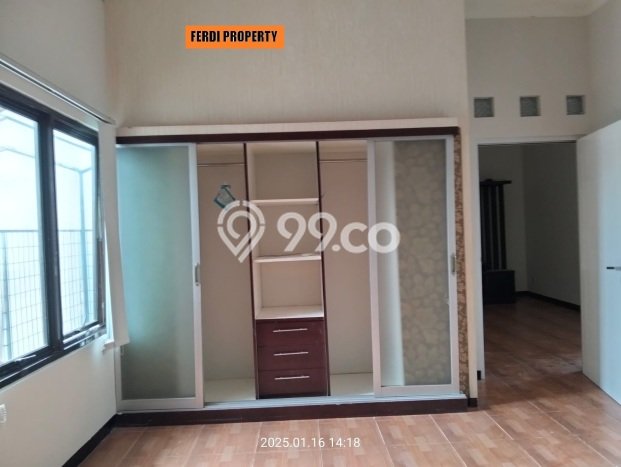 DIJUAL CEPAT! Rumah Asri area Citra Grand, Jakarta Timur, Luas 170m² Bangunan 210m² BISA KPR! DIJUAL CEPAT! Rumah Asri area Citra Grand, Jakarta Timur, Luas 170m² Bangunan 210m² BISA KPR!