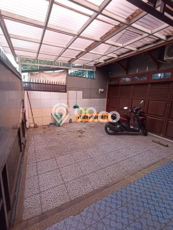 Ready to Use! Premium House LT 260m2 Desain Elegan di Lubang Buaya Ready to Use! Premium House LT 260m2 Desain Elegan di Lubang Buaya
