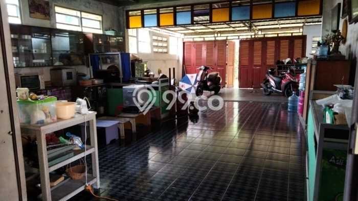 Siap Huni Rumah Mewah 7 Kamar di Ungaran Timur Dekat ke Mana Pun Siap Huni Rumah Mewah 7 Kamar di Ungaran Timur Dekat ke Mana Pun