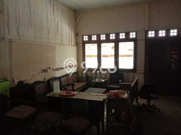 Rumah Strategis Modern Lb 80m2 di Semarang Selatan, Semarang Rumah Strategis Modern Lb 80m2 di Semarang Selatan, Semarang