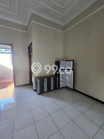 Disewakan! Rumah 4 Kamar Tidur &
3 Kamar Mandi di Karang Rejo, Semarang Disewakan! Rumah 4 Kamar Tidur &
3 Kamar Mandi di Karang Rejo, Semarang