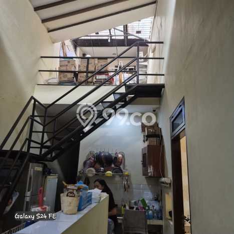 Rumah Elit LB 258m2 Siap Pakai Desain Elegan di Karang kidul, Semarang Rumah Elit LB 258m2 Siap Pakai Desain Elegan di Karang kidul, Semarang