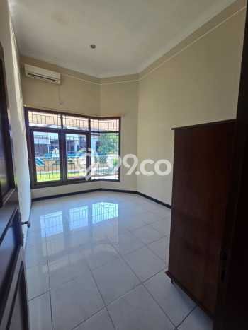 Disewakan! Rumah 4 Kamar Tidur &
3 Kamar Mandi di Karang Rejo, Semarang Disewakan! Rumah 4 Kamar Tidur &
3 Kamar Mandi di Karang Rejo, Semarang