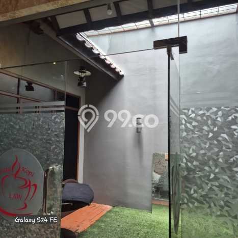 Rumah Elit LB 258m2 Siap Pakai Desain Elegan di Karang kidul, Semarang Rumah Elit LB 258m2 Siap Pakai Desain Elegan di Karang kidul, Semarang
