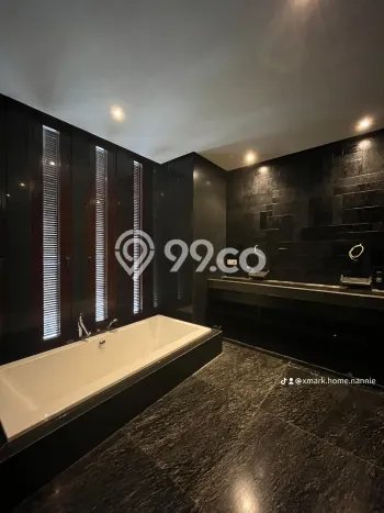 Rumah Elit Modern Tanpa Renovasi di Pondok Indah Jakarta Selatan Rumah Elit Modern Tanpa Renovasi di Pondok Indah Jakarta Selatan