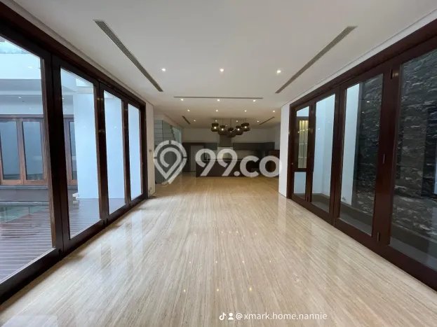 Rumah Elit Modern Tanpa Renovasi di Pondok Indah Jakarta Selatan Rumah Elit Modern Tanpa Renovasi di Pondok Indah Jakarta Selatan