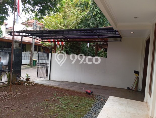 Rumah Elit Modern Tanpa Renovasi di Lebak Bulus Jakarta Selatan Rumah Elit Modern Tanpa Renovasi di Lebak Bulus Jakarta Selatan