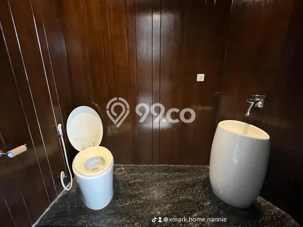 Rumah Elit Modern Tanpa Renovasi di Pondok Indah Jakarta Selatan Rumah Elit Modern Tanpa Renovasi di Pondok Indah Jakarta Selatan