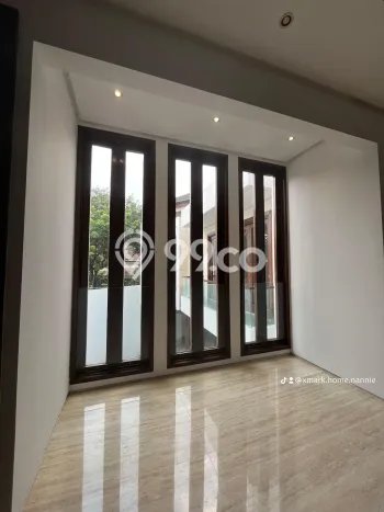 Rumah Elit Modern Tanpa Renovasi di Pondok Indah Jakarta Selatan Rumah Elit Modern Tanpa Renovasi di Pondok Indah Jakarta Selatan