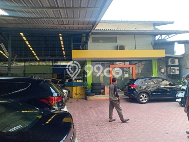 Unit Gudang Dijual di Jakarta Barat LT 1800m2 & LB 250m2 Unit Gudang Dijual di Jakarta Barat LT 1800m2 & LB 250m2