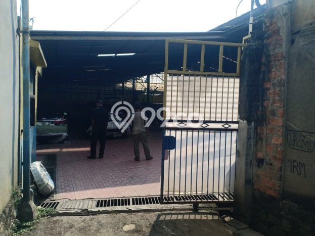 Unit Gudang Dijual di Jakarta Barat LT 1800m2 & LB 250m2 Unit Gudang Dijual di Jakarta Barat LT 1800m2 & LB 250m2